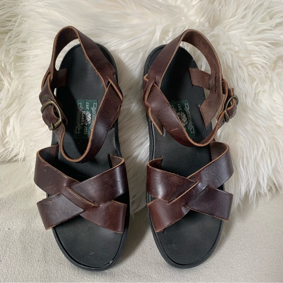Vintage Roots Woven Brown Leather Buckle Sandals - Picture 8 of 13